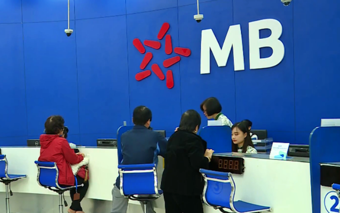 Tài khoản ngân hàng tự nhiên bị trừ tiền MB Bank phải làm sao?