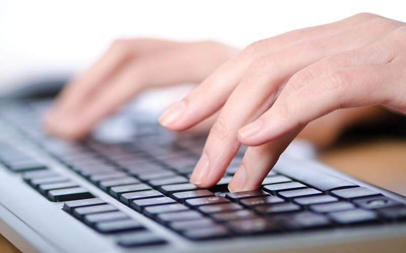 có nên làm công việc nhập mã code