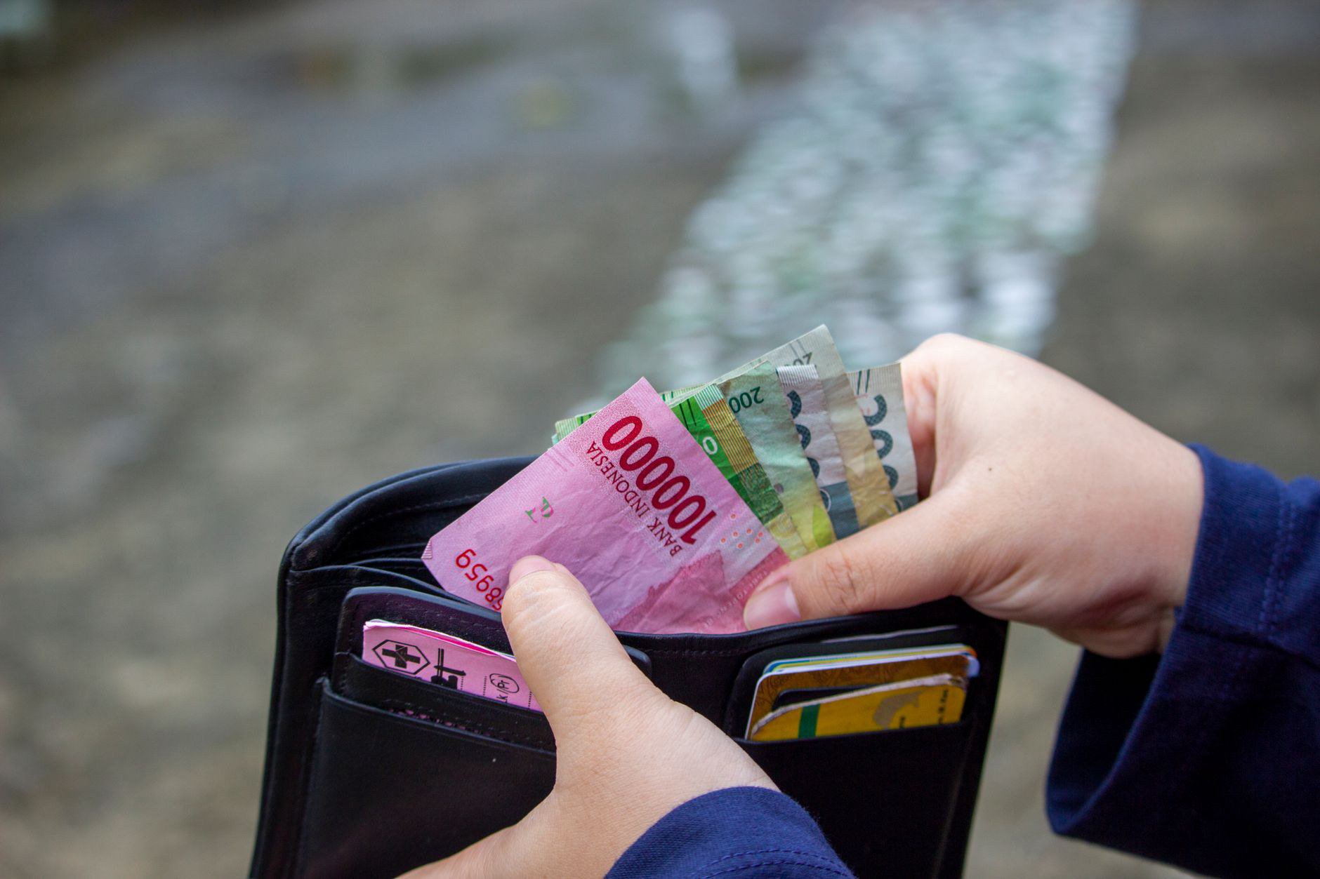 Chuyển Tiền Ngân Hàng Vietinbank Có Mất Phí Không? Đọc Biểu Phí Trước Khi Bấm Chuyển